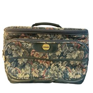 American Tourists Vintage Green Floral Tapestry Carpet Bag Train Case Weekend